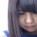 平井理央に似ているJKが可愛すぎるし膝の擦り傷も気になる。